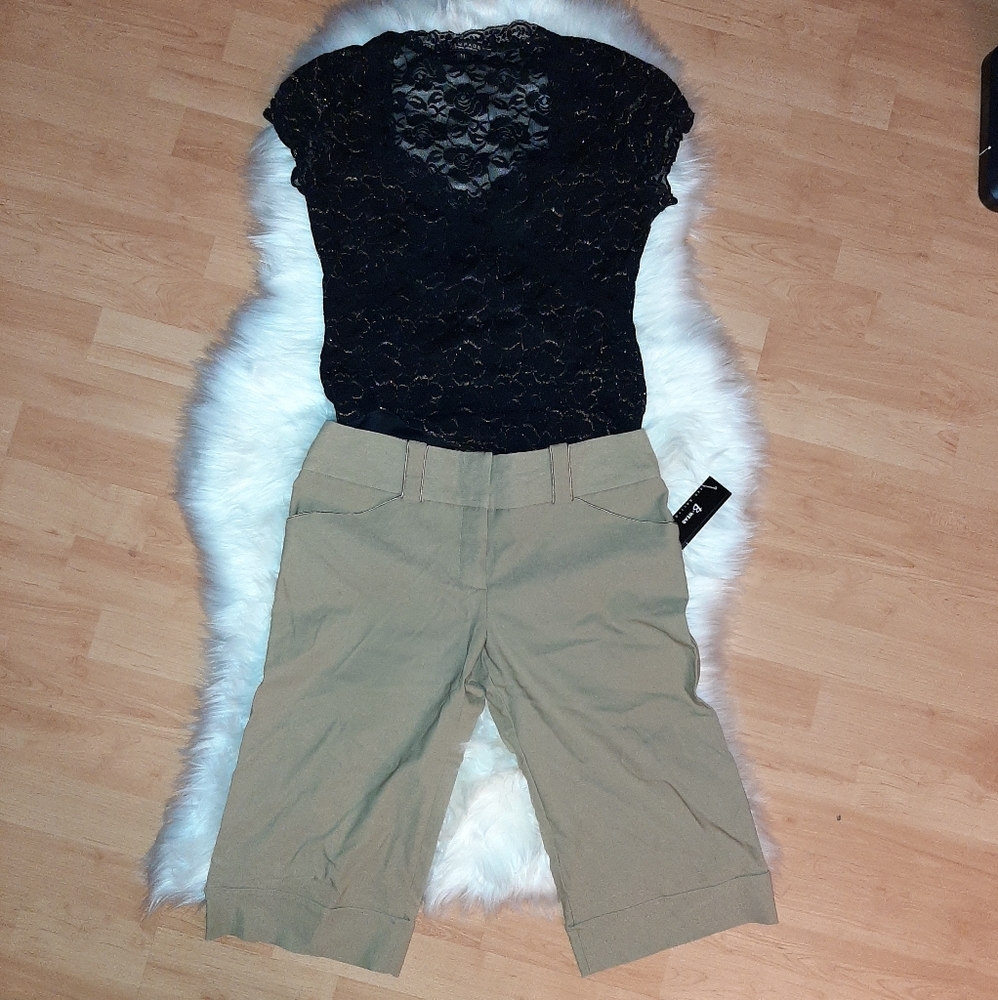 Juniors, stretch dress bermudas, khaki color